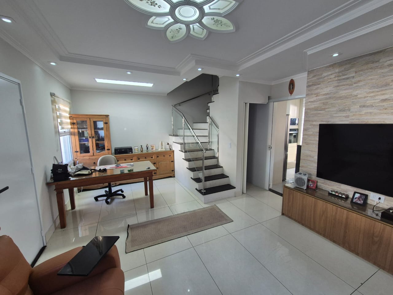 Casa Impecável à venda na Granja Viana, com  3 dormitórios, 153m² por 795.000, foto 25 de 31