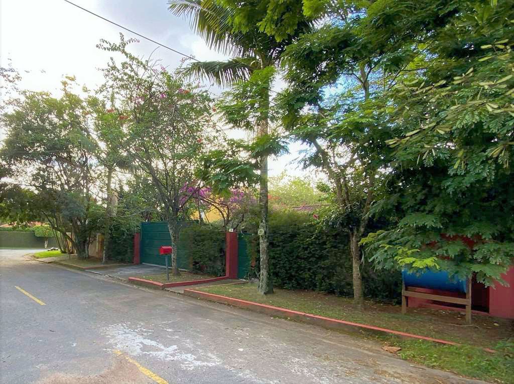 Casa Térrea com 3 suítes, lote plano, piscina e Gourmet, foto 1 de 34