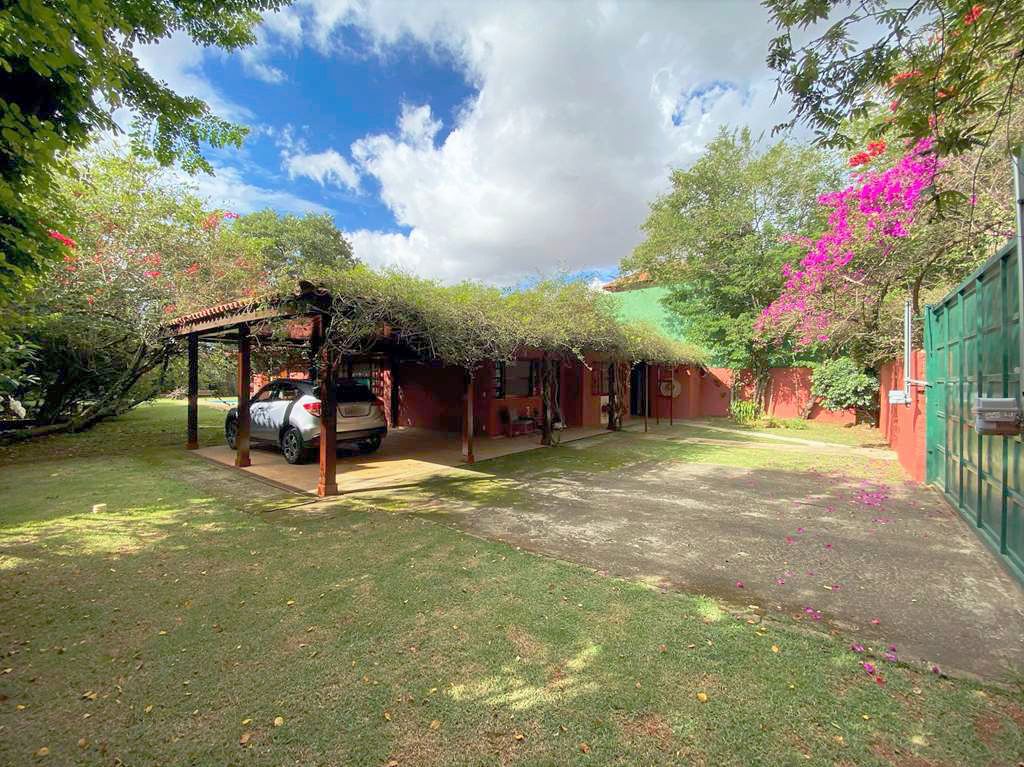 Casa Térrea com 3 suítes, lote plano, piscina e Gourmet, foto 3 de 34