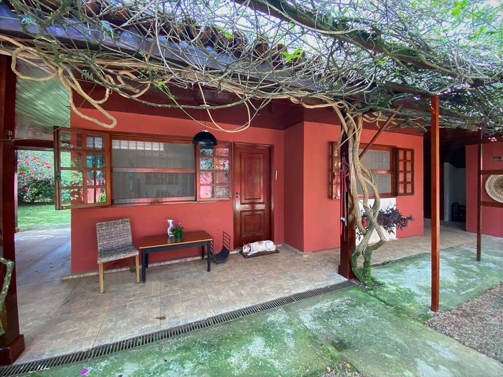 Casa Térrea com 3 suítes, lote plano, piscina e Gourmet, foto 8 de 34