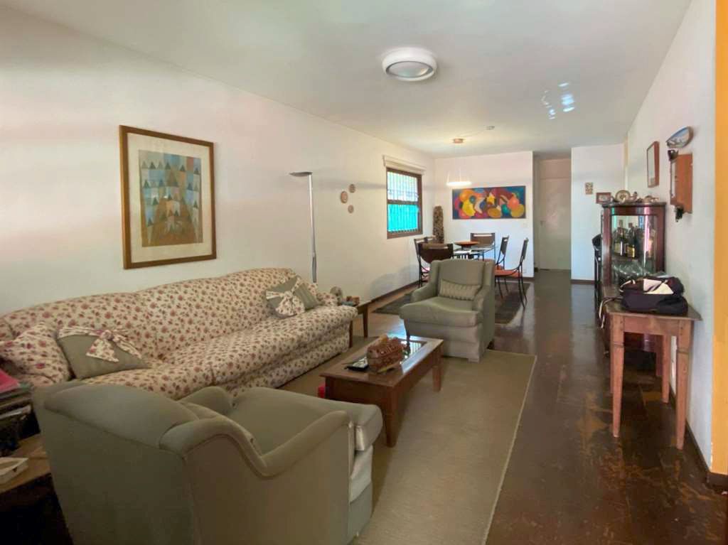 Casa Térrea com 3 suítes, lote plano, piscina e Gourmet, foto 10 de 34