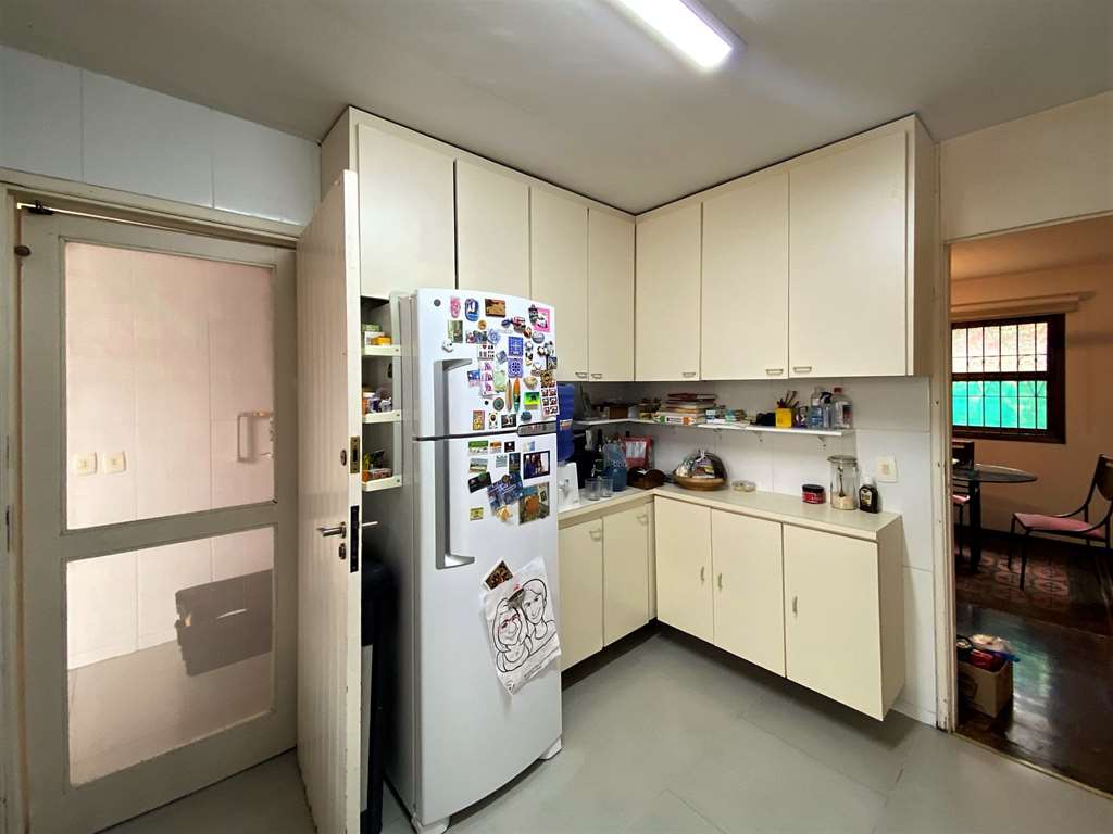 Casa Térrea com 3 suítes, lote plano, piscina e Gourmet, foto 13 de 34