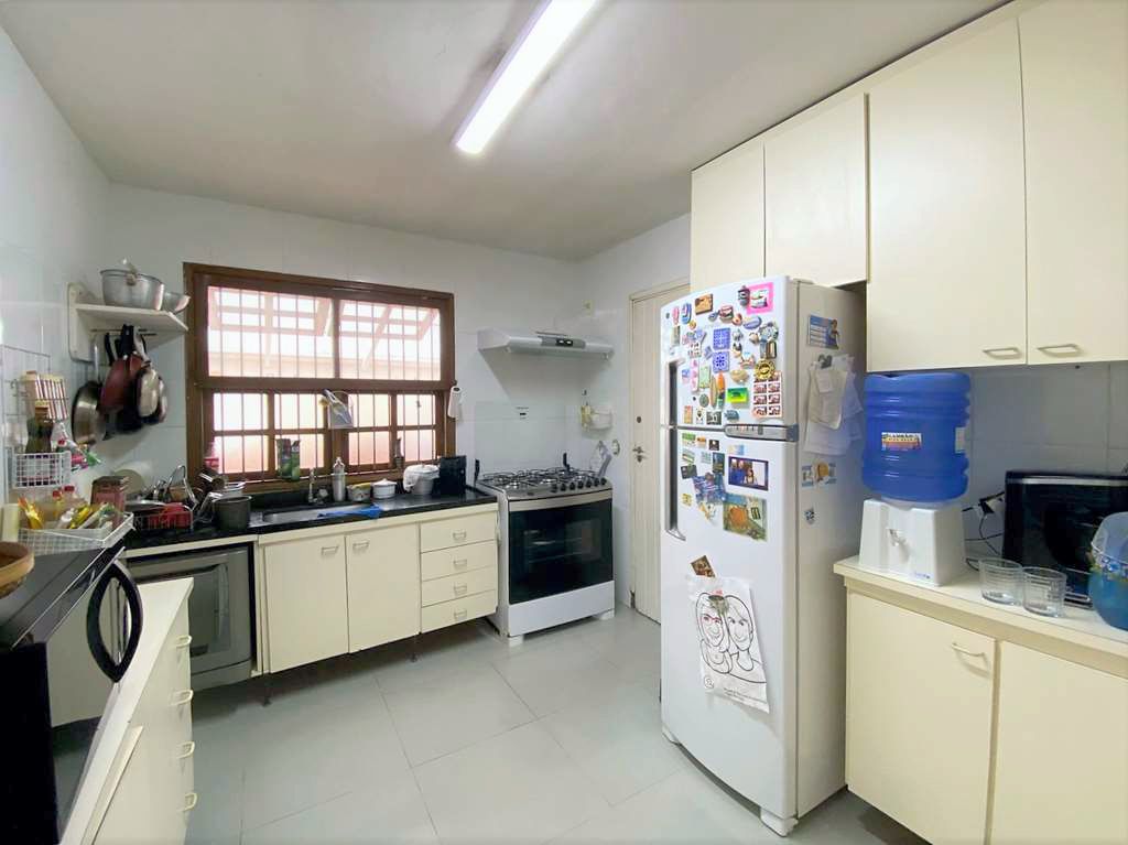 Casa Térrea com 3 suítes, lote plano, piscina e Gourmet, foto 14 de 34