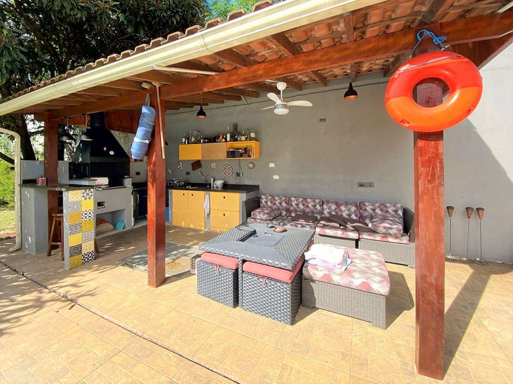 Casa Térrea com 3 suítes, lote plano, piscina e Gourmet, foto 25 de 34