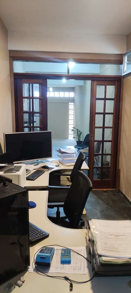Casa térrea com 2 dormitórios / 180,90m², foto 1 de 26