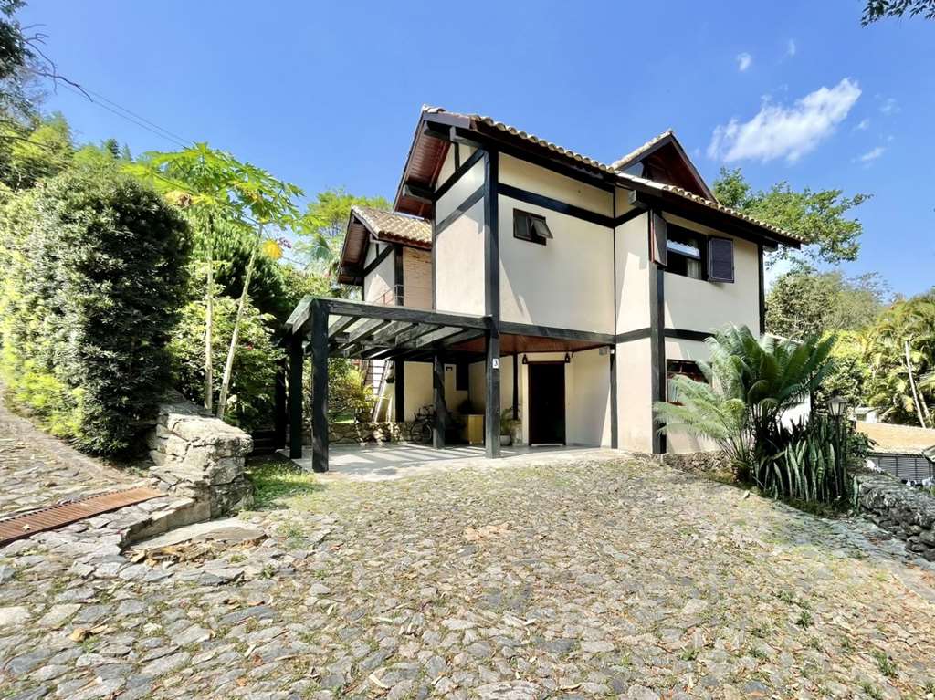 Casa com 3 dormitórios (sendo 1 suíte) / 183,31m² na Granja Viana, foto 2 de 55