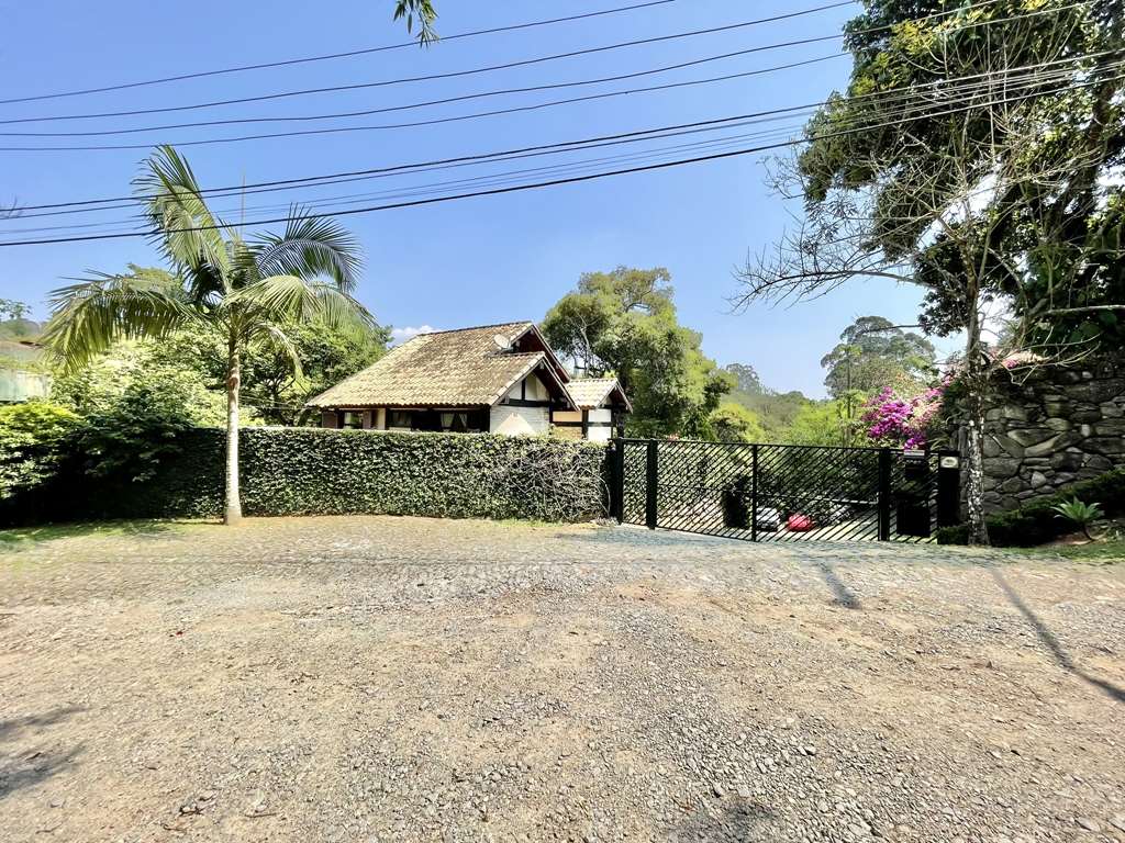 Casa com 3 dormitórios (sendo 1 suíte) / 183,31m² na Granja Viana, foto 3 de 55
