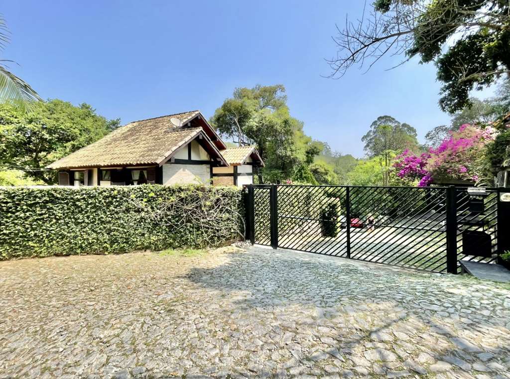 Casa com 3 dormitórios (sendo 1 suíte) / 183,31m² na Granja Viana, foto 4 de 55
