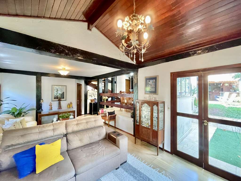 Casa com 3 dormitórios (sendo 1 suíte) / 183,31m² na Granja Viana, foto 8 de 55