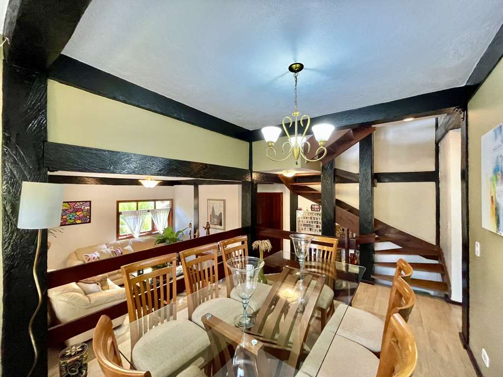 Casa com 3 dormitórios (sendo 1 suíte) / 183,31m² na Granja Viana, foto 13 de 55