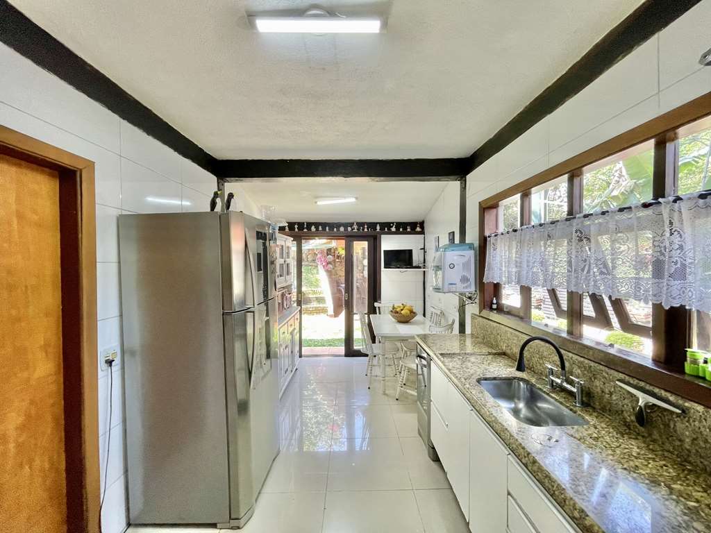Casa com 3 dormitórios (sendo 1 suíte) / 183,31m² na Granja Viana, foto 15 de 55