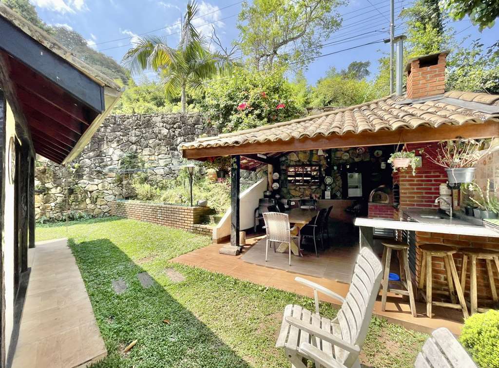 Casa com 3 dormitórios (sendo 1 suíte) / 183,31m² na Granja Viana, foto 20 de 55