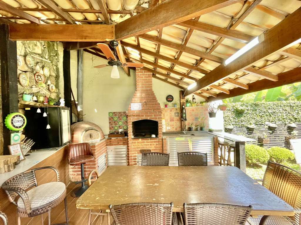 Casa com 3 dormitórios (sendo 1 suíte) / 183,31m² na Granja Viana, foto 26 de 55