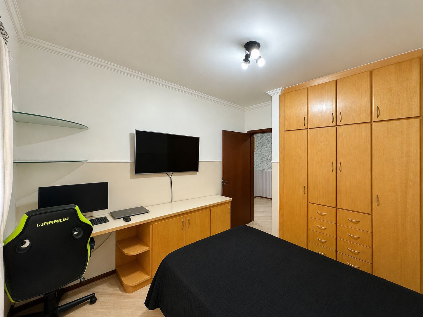 Casa com 3 dormitórios (sendo 1 suíte), lareira, piscina e gourmet, foto 14 de 46