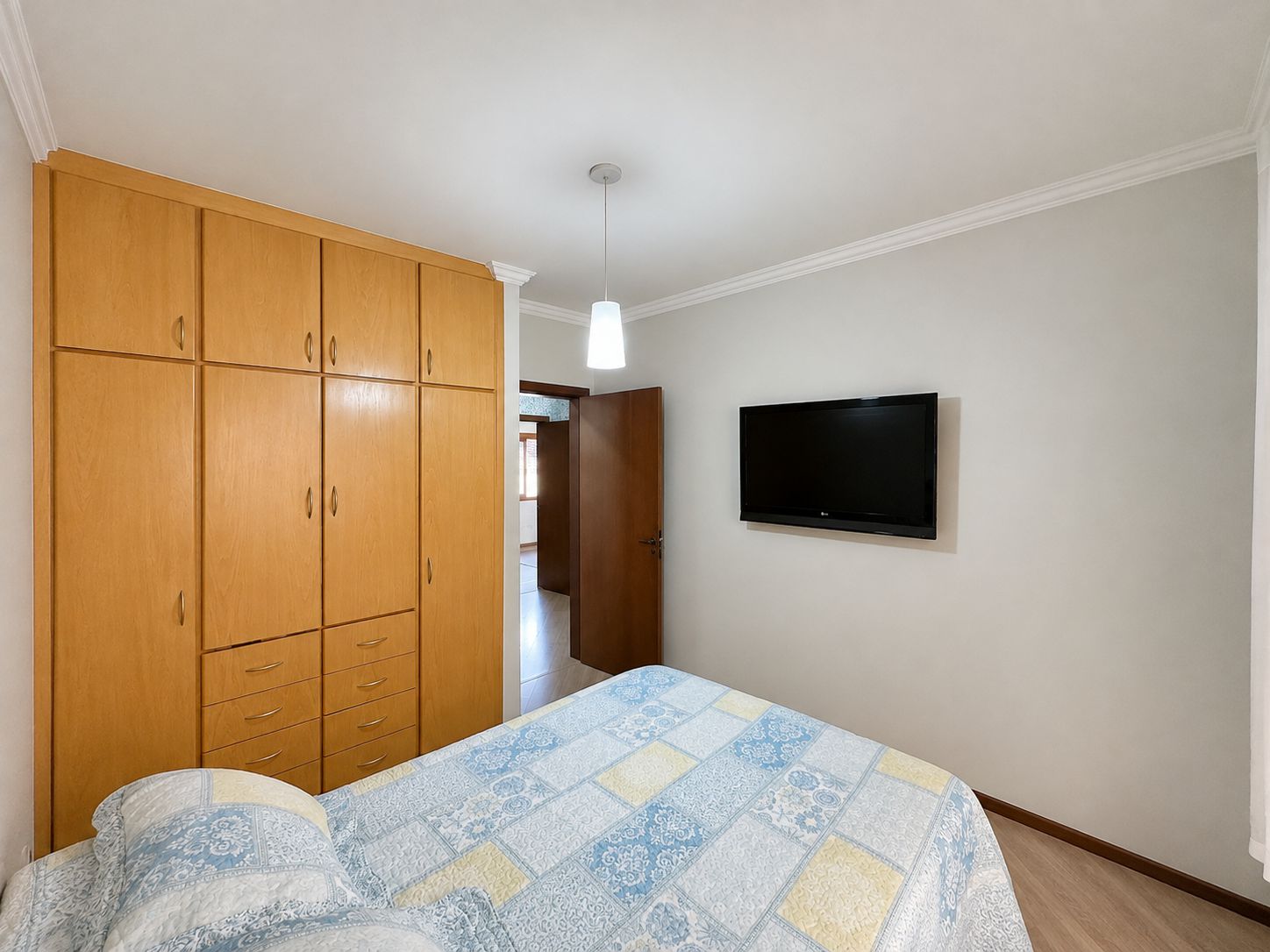 Casa com 3 dormitórios (sendo 1 suíte), lareira, piscina e gourmet, foto 16 de 46