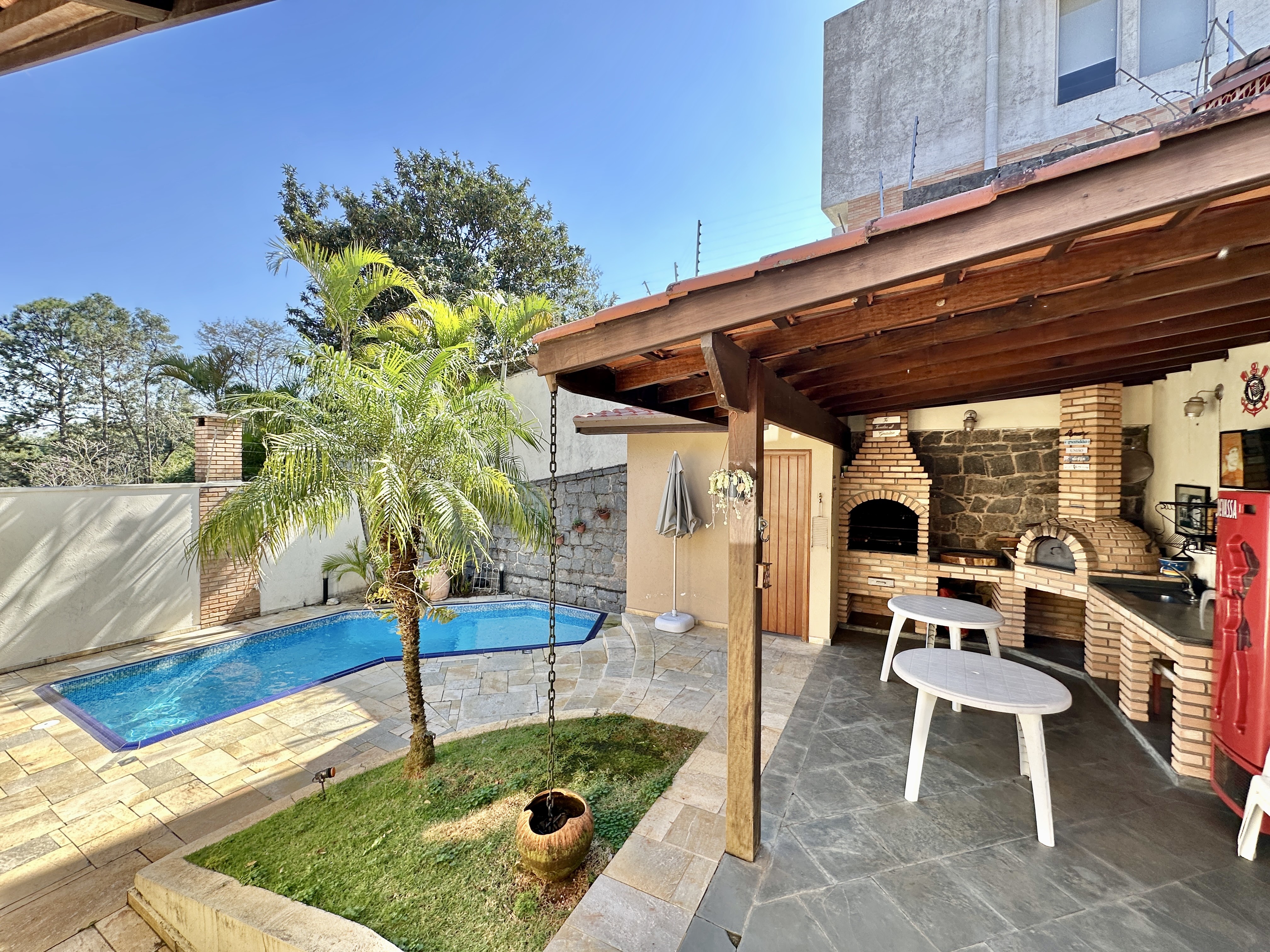 Casa com 3 dormitórios (sendo 1 suíte), lareira, piscina e gourmet, foto 21 de 46