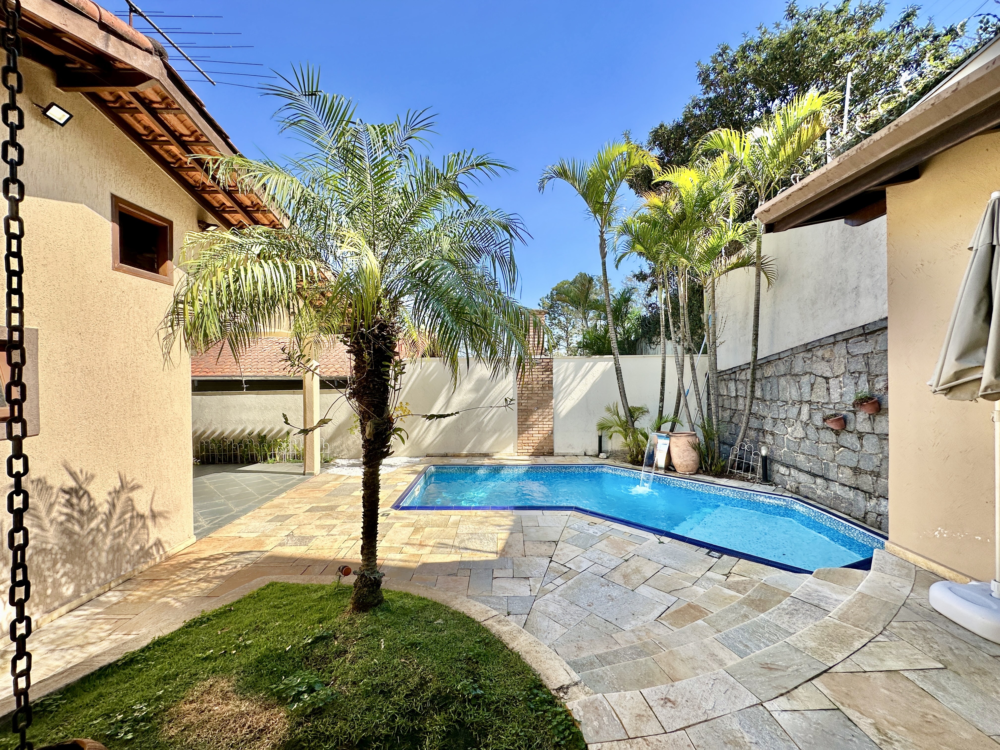 Casa com 3 dormitórios (sendo 1 suíte), lareira, piscina e gourmet, foto 22 de 46