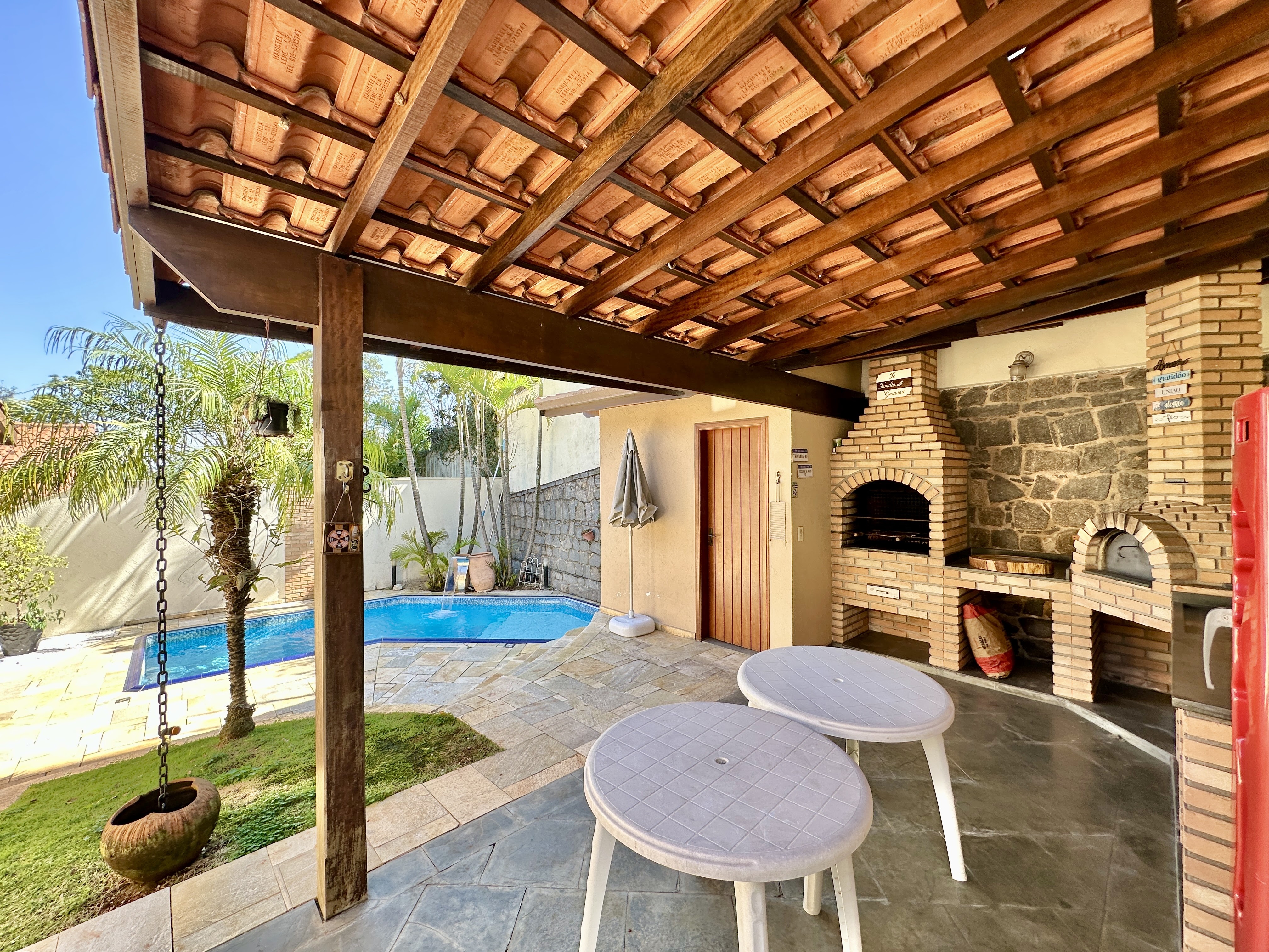 Casa com 3 dormitórios (sendo 1 suíte), lareira, piscina e gourmet, foto 23 de 46