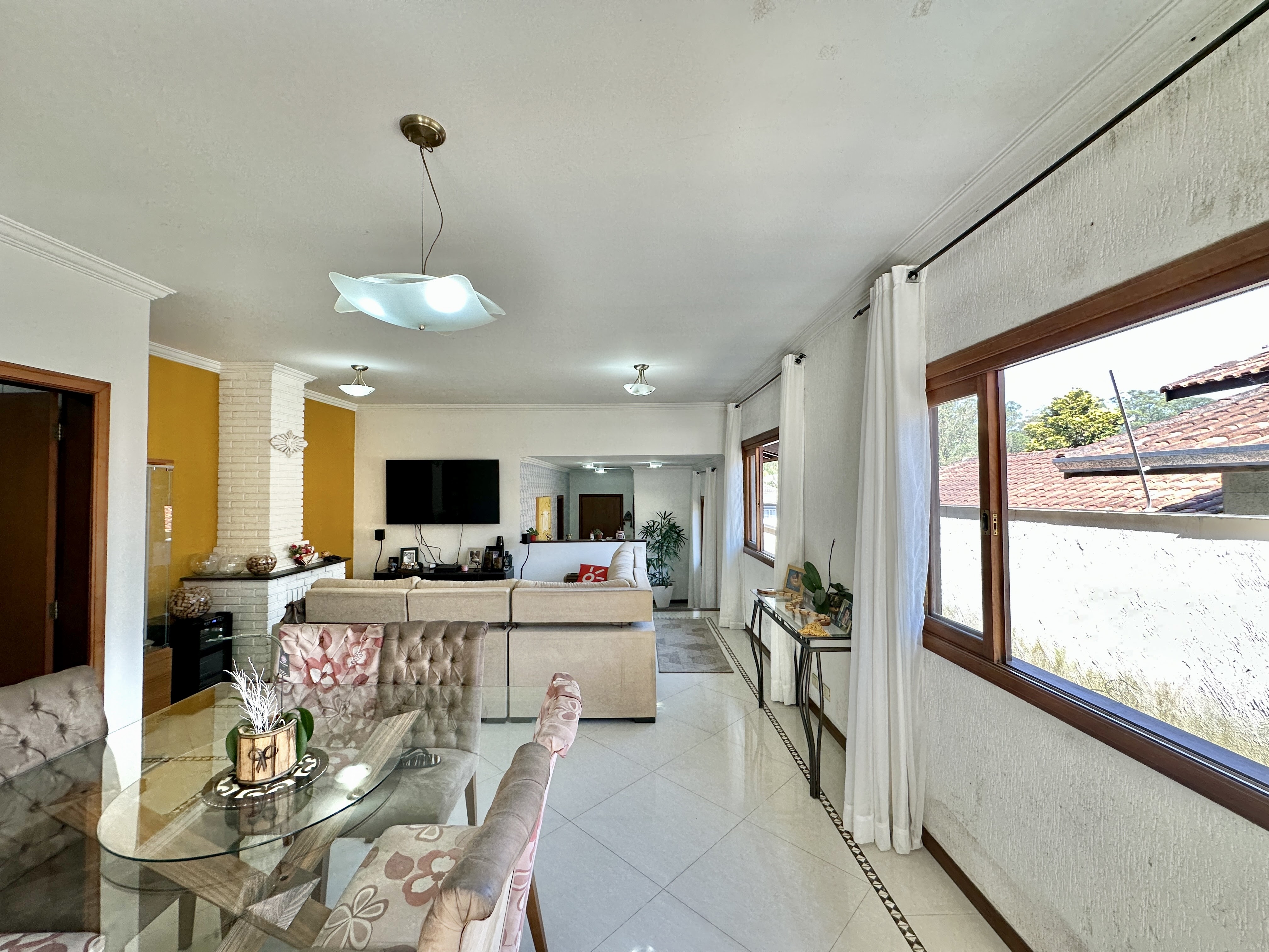 Casa com 3 dormitórios (sendo 1 suíte), lareira, piscina e gourmet, foto 35 de 46