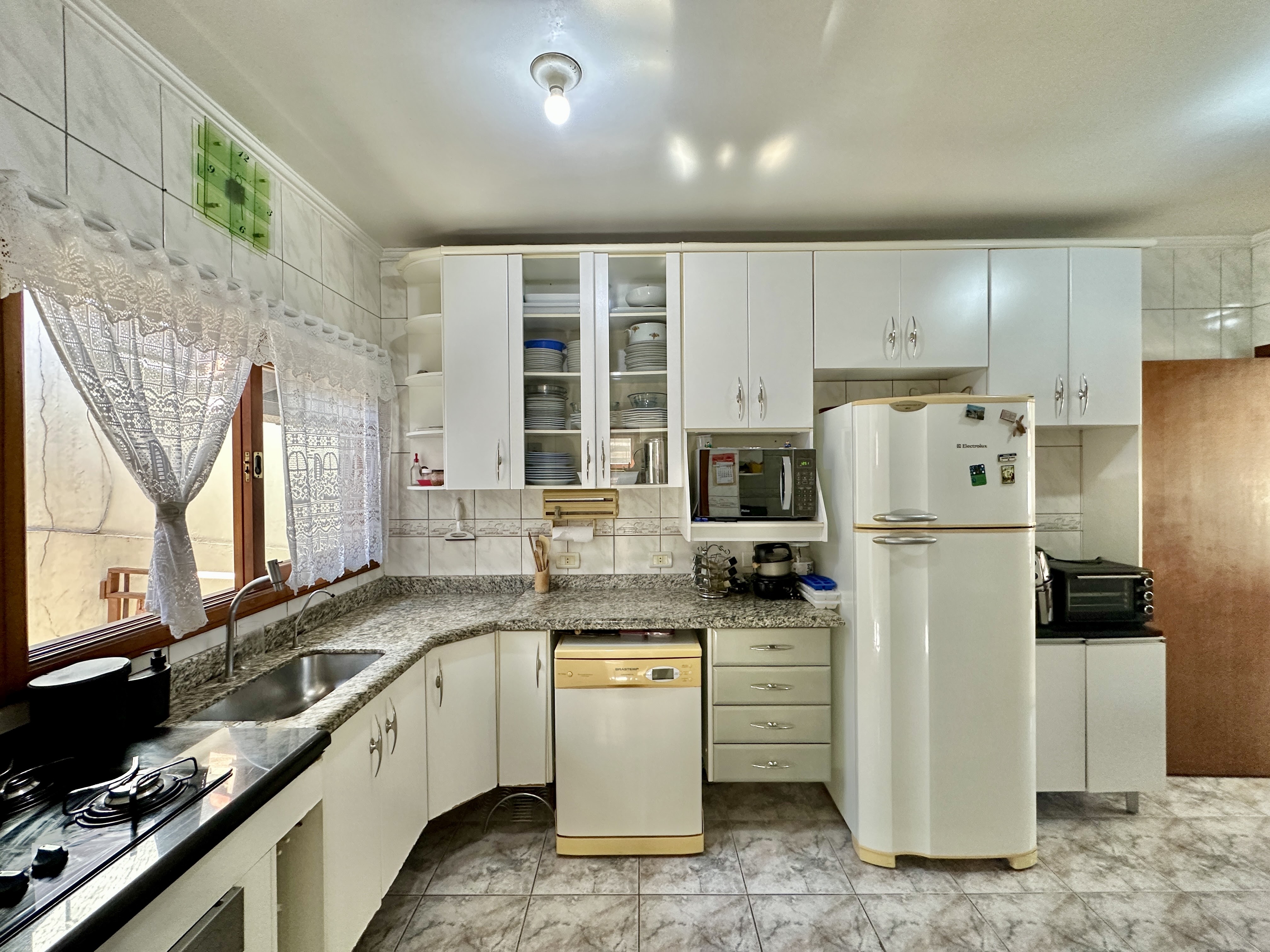 Casa com 3 dormitórios (sendo 1 suíte), lareira, piscina e gourmet, foto 41 de 46