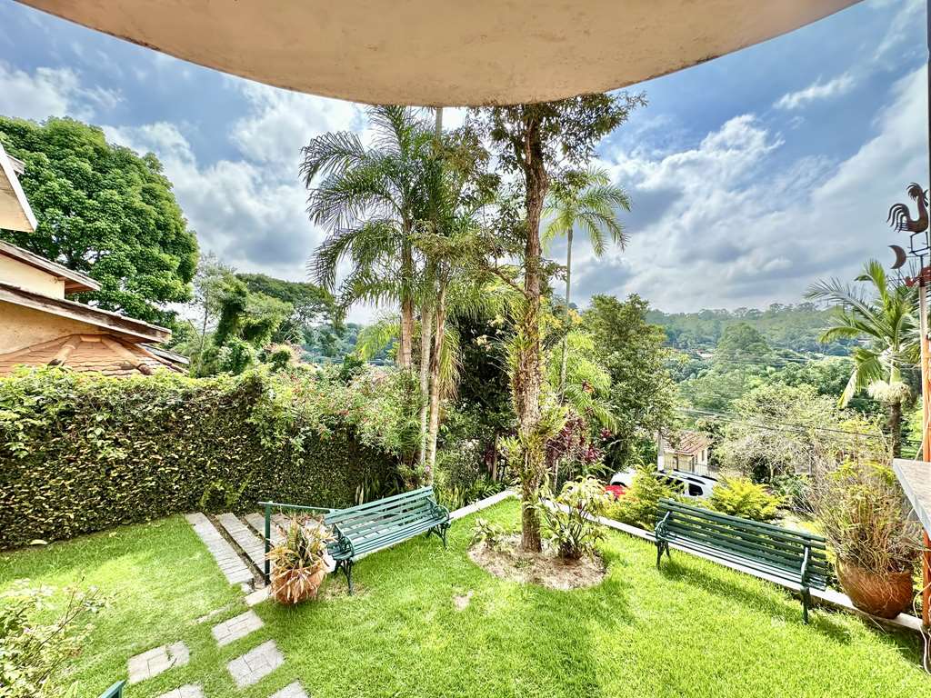 Casa com 4 dormitórios / sendo 1 suíte / Granja Viana / por 1.493.000,00, foto 2 de 60