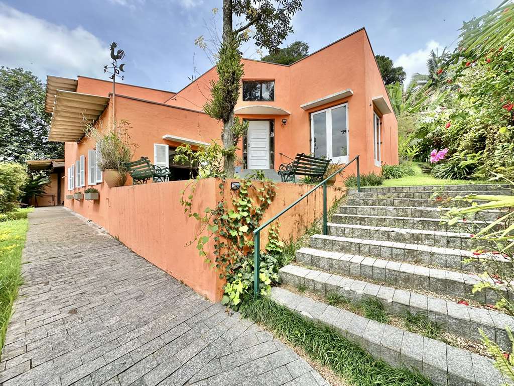 Casa com 4 dormitórios / sendo 1 suíte / Granja Viana / por 1.493.000,00, foto 9 de 60