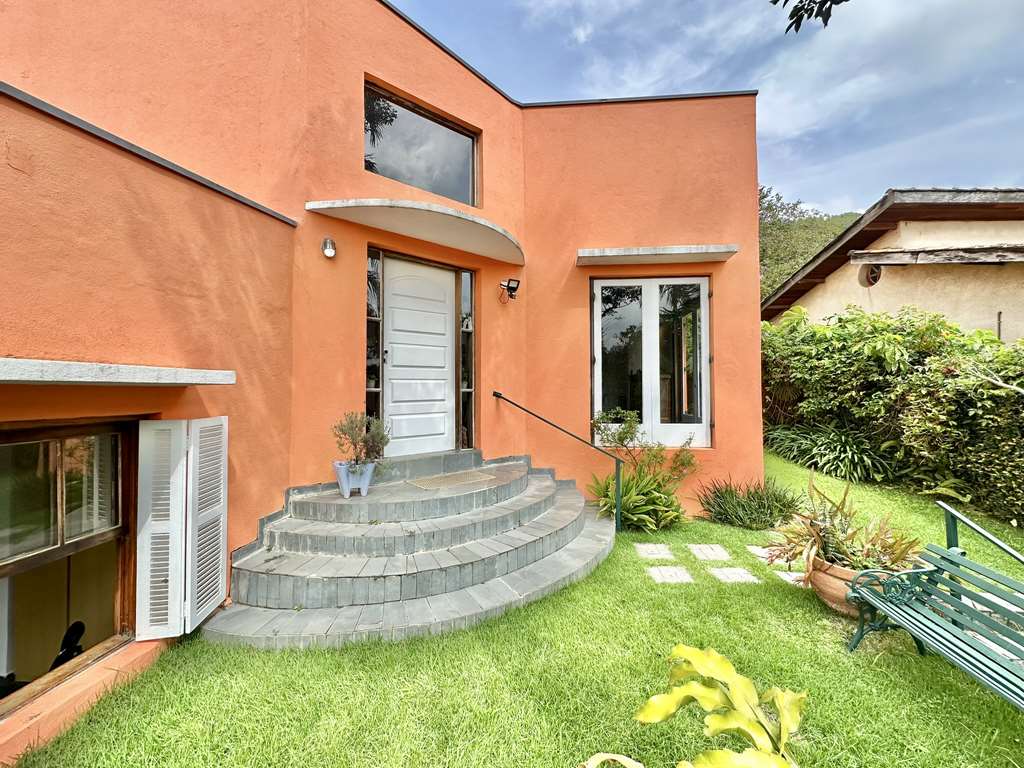 Casa com 4 dormitórios / sendo 1 suíte / Granja Viana / por 1.493.000,00, foto 11 de 60