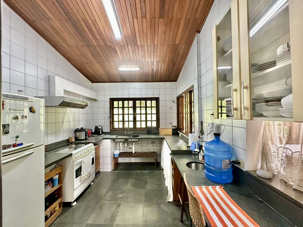 Casa com 4 dormitórios / sendo 1 suíte / Granja Viana / por 1.493.000,00, foto 18 de 60