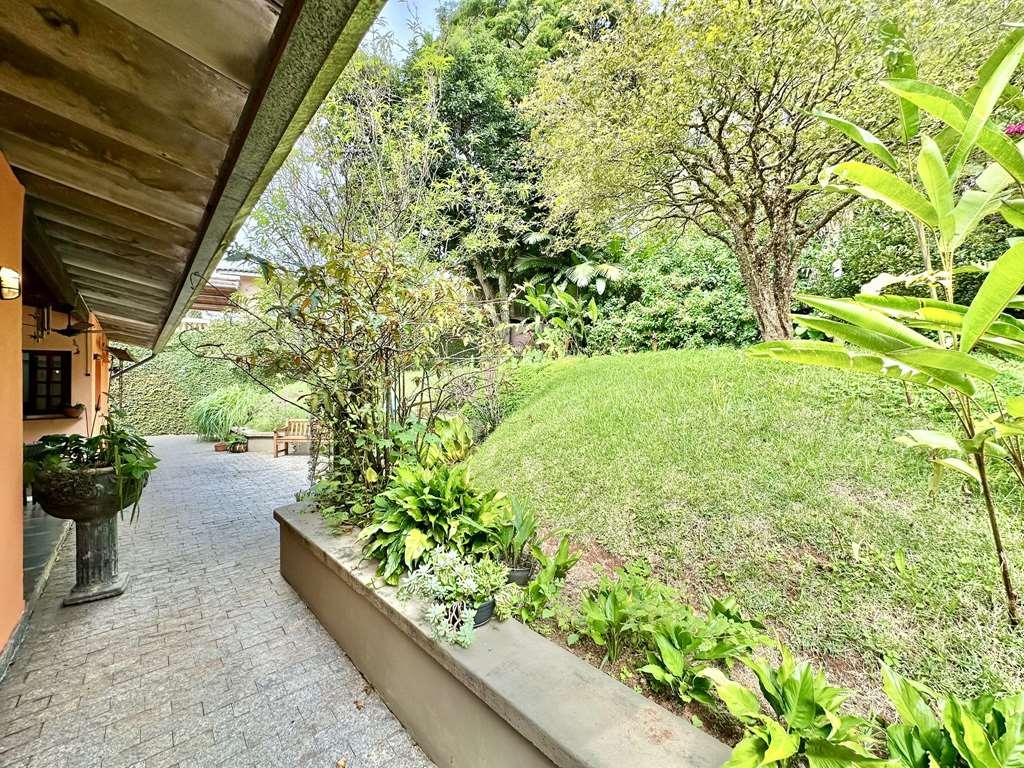 Casa com 4 dormitórios / sendo 1 suíte / Granja Viana / por 1.493.000,00, foto 34 de 60