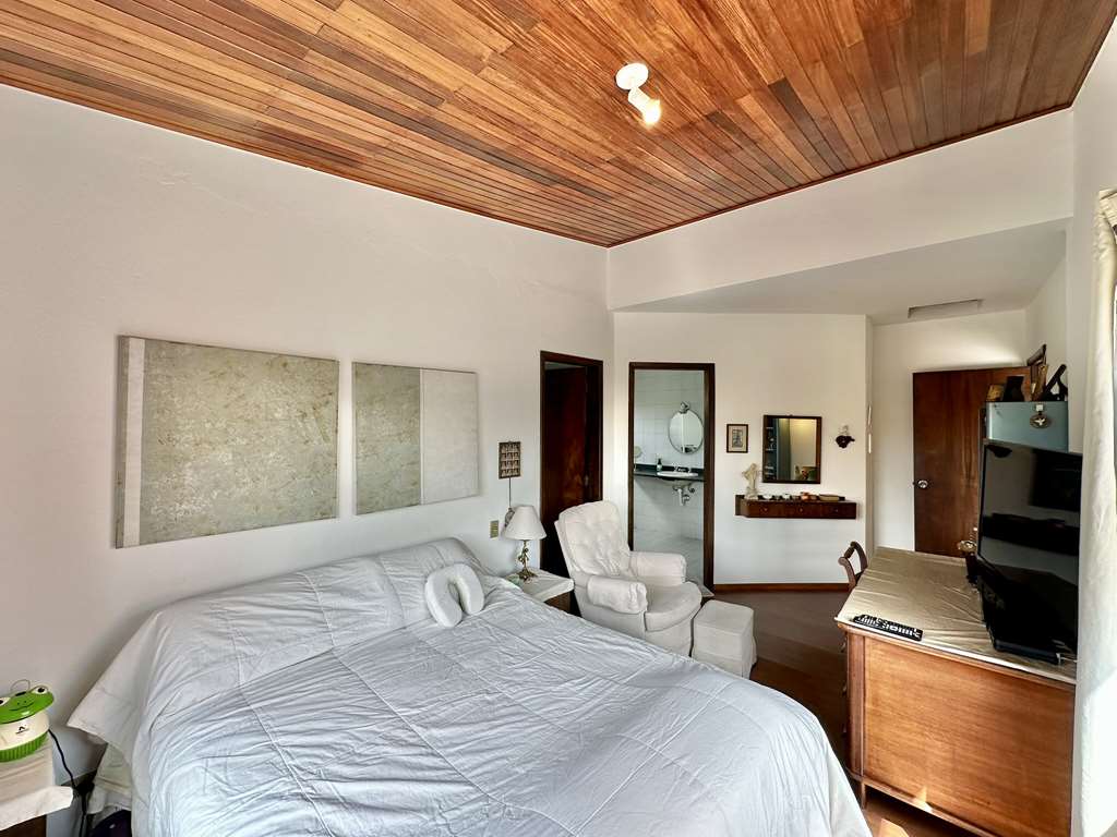 Casa com 4 dormitórios / sendo 1 suíte / Granja Viana / por 1.493.000,00, foto 42 de 60