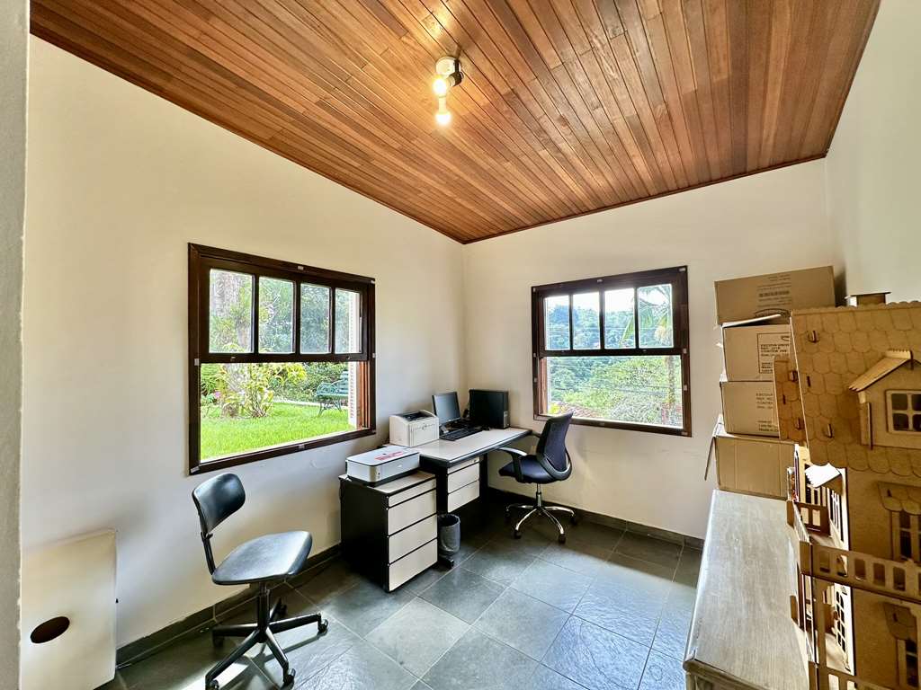 Casa com 4 dormitórios / sendo 1 suíte / Granja Viana / por 1.493.000,00, foto 52 de 60