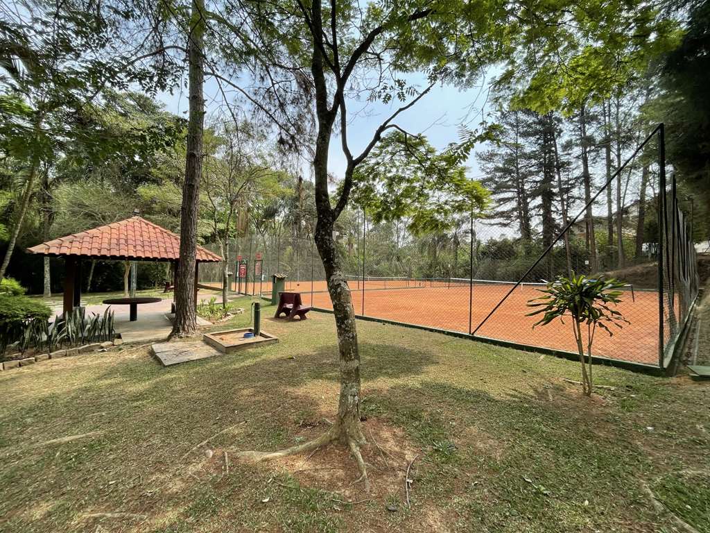 Casa 3 dormitórios / 1suíte. TÉRREA, privacidade, avarandada e piscina na Granja Viana, foto 26 de 47