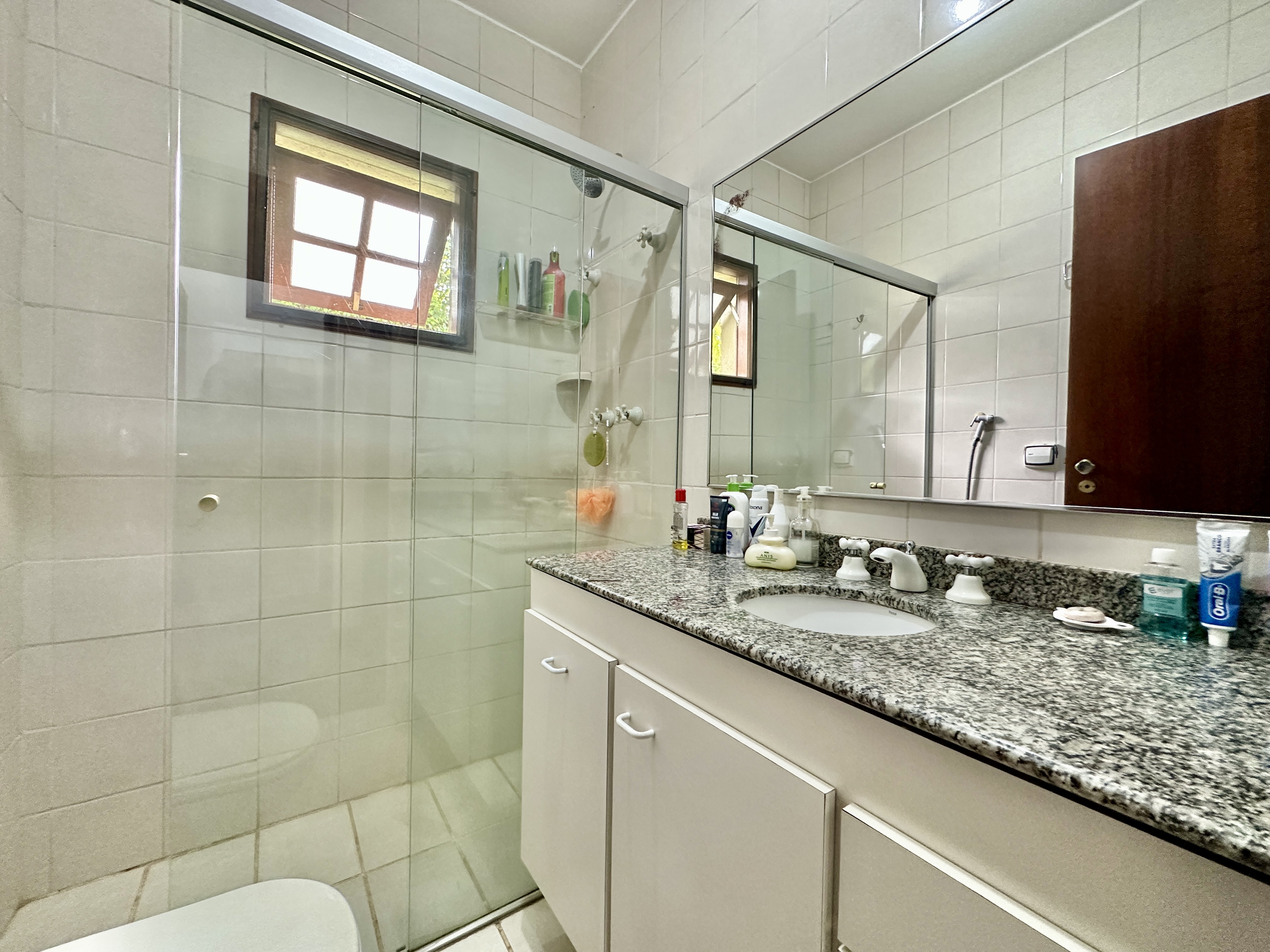 Casa 3 dormitórios / 1suíte. TÉRREA, privacidade, avarandada e piscina na Granja Viana, foto 42 de 47