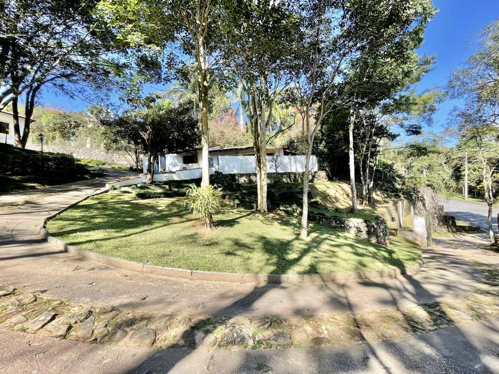 Casa com 3dormitórios/1suíte + hóspedes +caseiro / por 1.570.000,00, foto 4 de 49