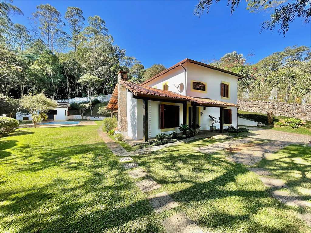 Casa com 3dormitórios/1suíte + hóspedes +caseiro / por 1.570.000,00, foto 6 de 49