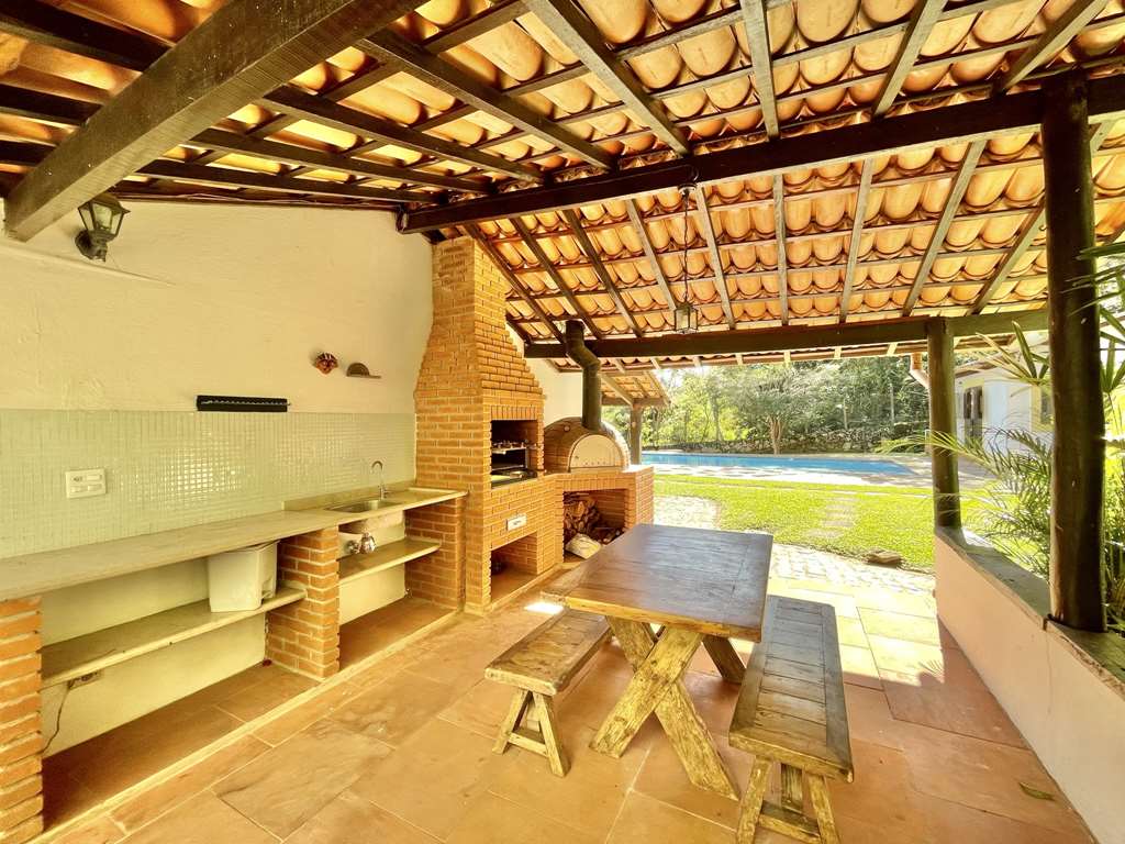 Casa com 3dormitórios/1suíte + hóspedes +caseiro / por 1.570.000,00, foto 12 de 49
