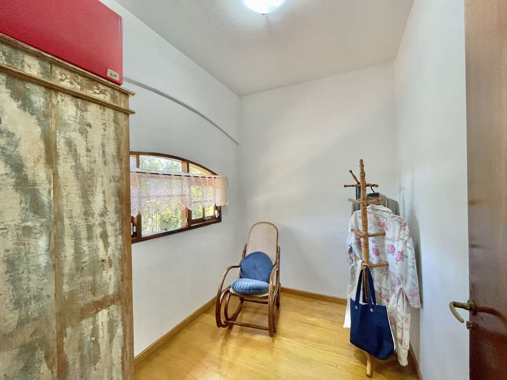 Casa com 3dormitórios/1suíte + hóspedes +caseiro / por 1.570.000,00, foto 30 de 49