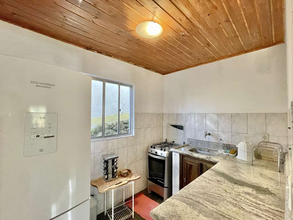Casa com 3dormitórios/1suíte + hóspedes +caseiro / por 1.570.000,00, foto 41 de 49