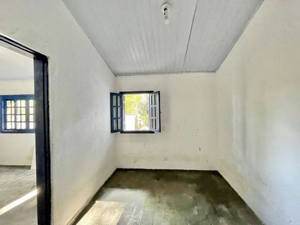 Casa com 3dormitórios/1suíte + hóspedes +caseiro / por 1.570.000,00, foto 45 de 49