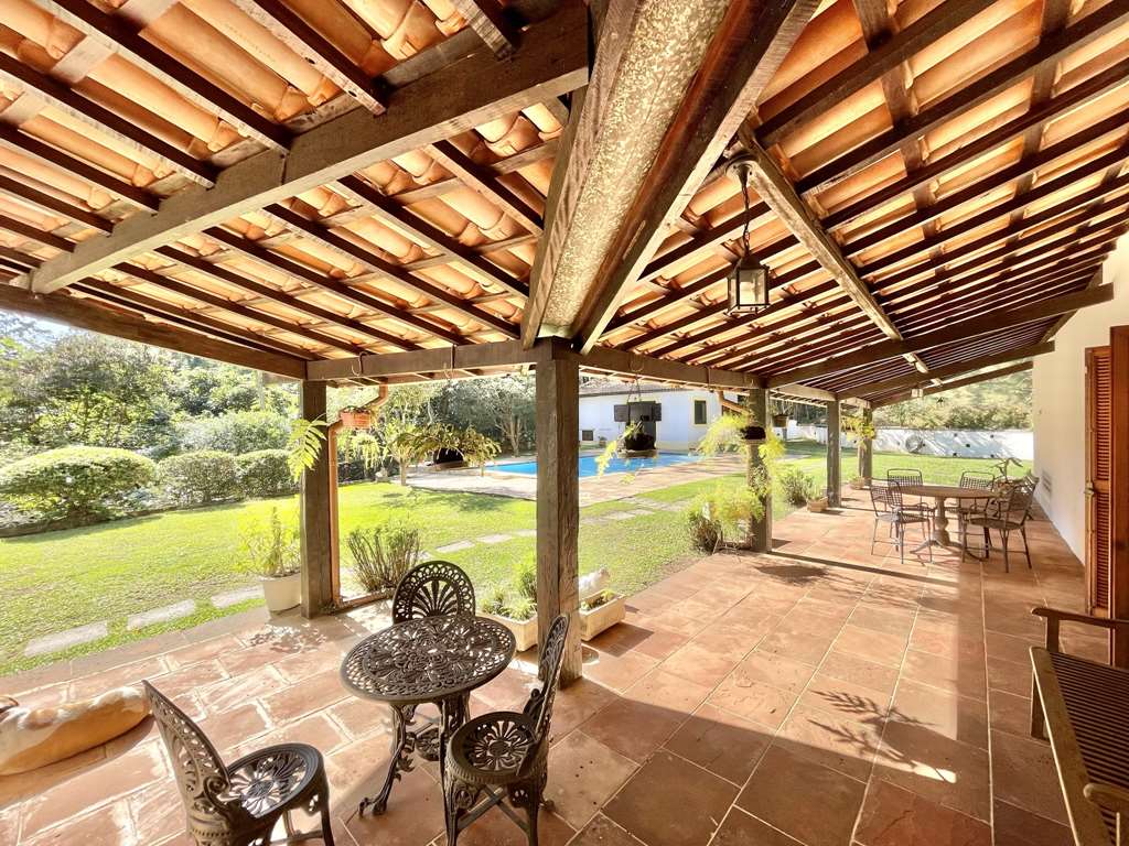 Casa com 3dormitórios/1suíte + hóspedes +caseiro / por 1.570.000,00, foto 48 de 49