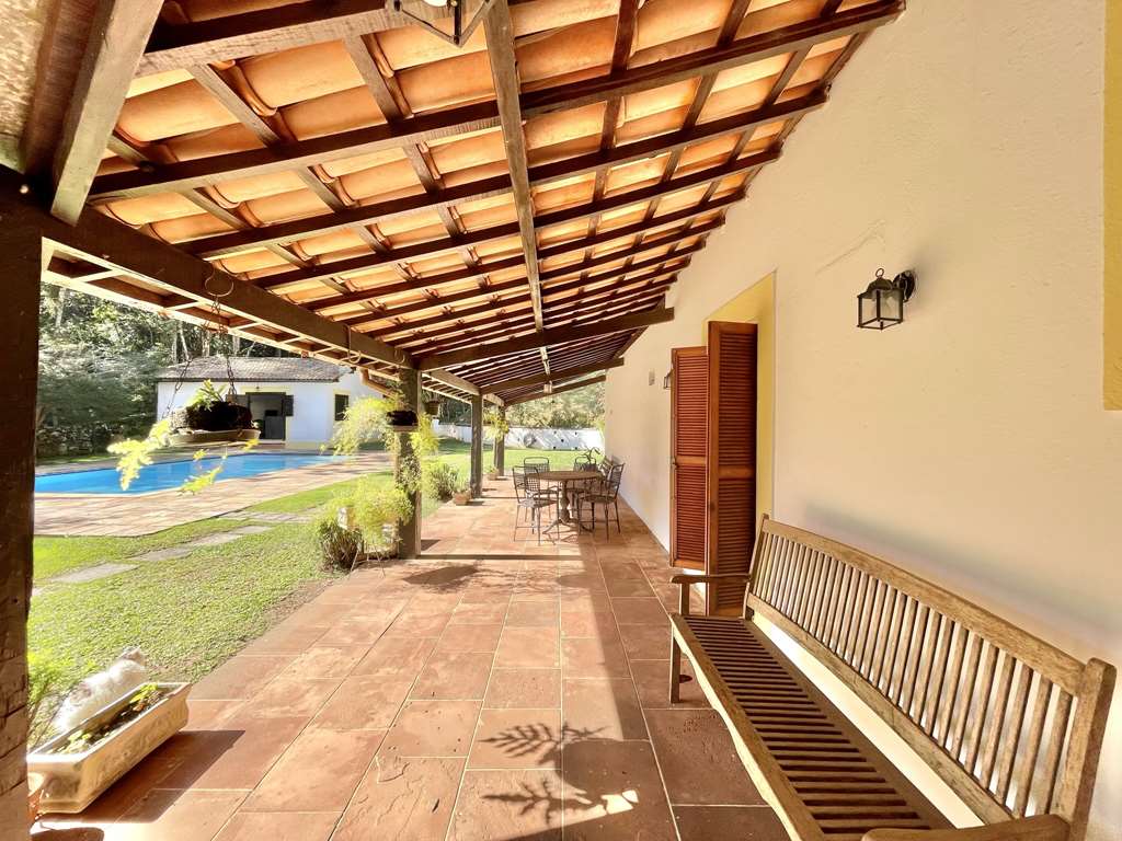 Casa com 3dormitórios/1suíte + hóspedes +caseiro / por 1.570.000,00, foto 49 de 49