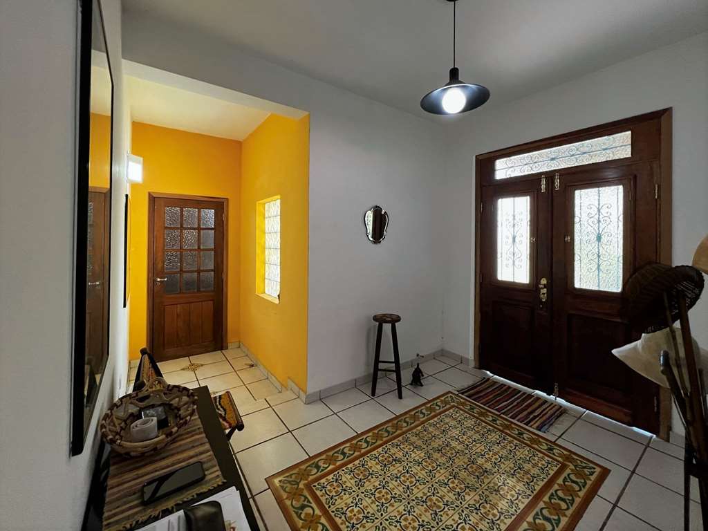 Casa com 5 dormitórios / 2suítes - Rústica e gourmet na Granja Viana, foto 4 de 65