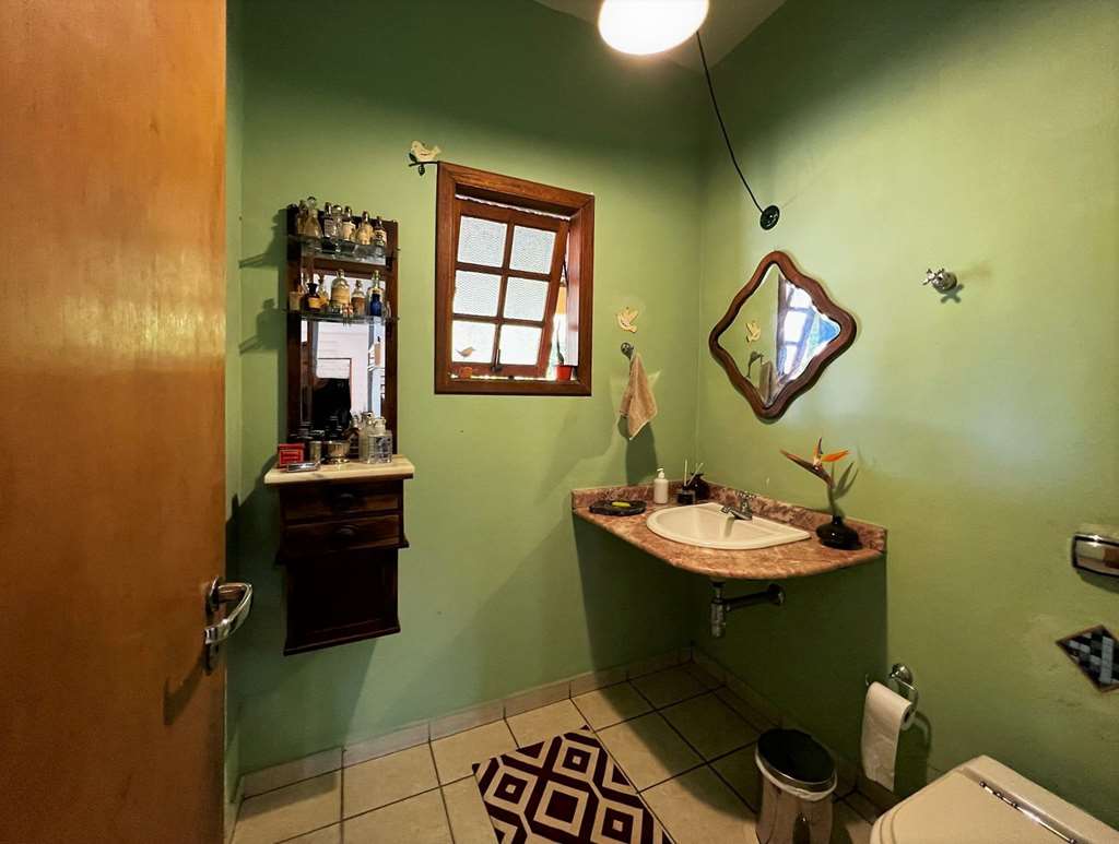 Casa com 5 dormitórios / 2suítes - Rústica e gourmet na Granja Viana, foto 9 de 65