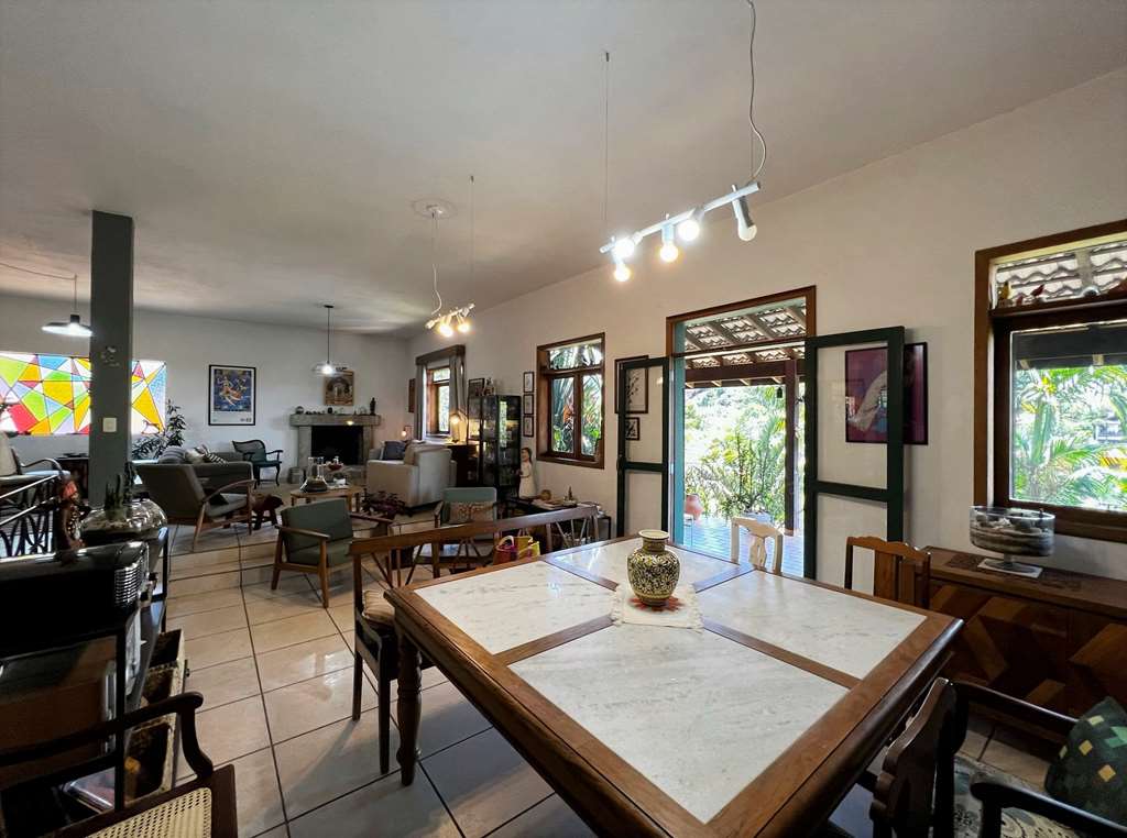 Casa com 5 dormitórios / 2suítes - Rústica e gourmet na Granja Viana, foto 16 de 65