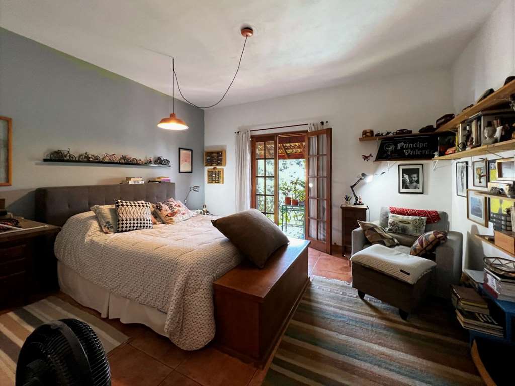 Casa com 5 dormitórios / 2suítes - Rústica e gourmet na Granja Viana, foto 33 de 65
