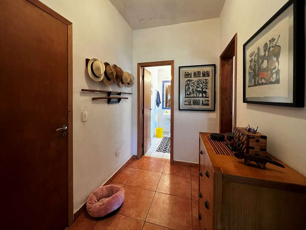 Casa com 5 dormitórios / 2suítes - Rústica e gourmet na Granja Viana, foto 34 de 65