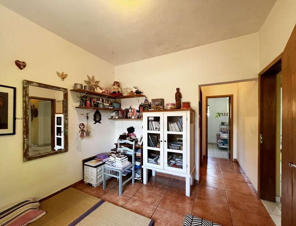 Casa com 5 dormitórios / 2suítes - Rústica e gourmet na Granja Viana, foto 40 de 65