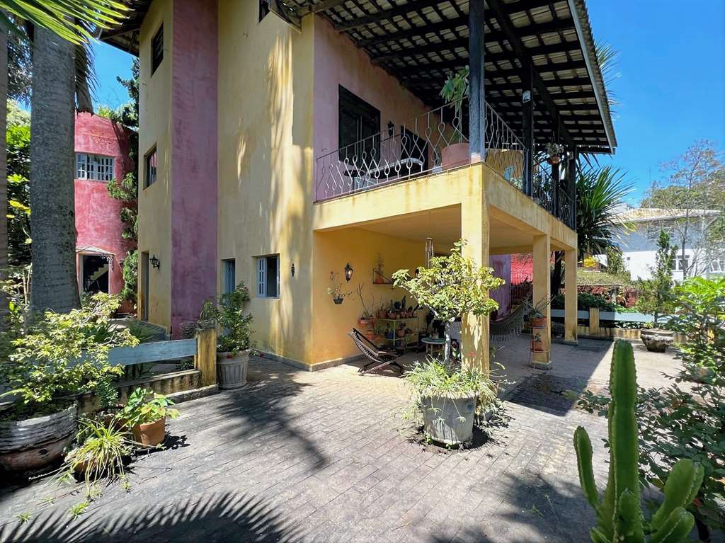 Casa com 5 dormitórios / 2suítes - Rústica e gourmet na Granja Viana, foto 54 de 65