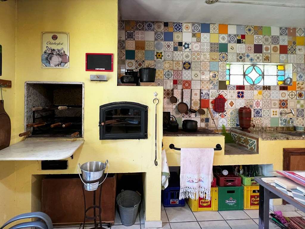 Casa com 5 dormitórios / 2suítes - Rústica e gourmet na Granja Viana, foto 60 de 65