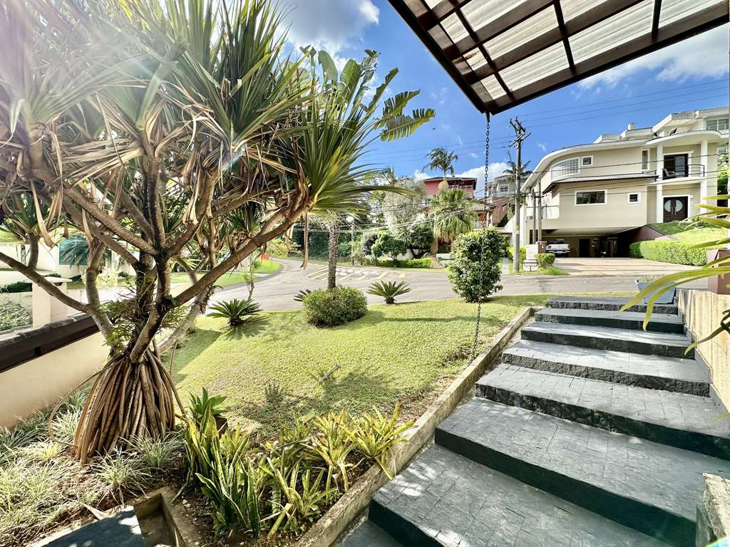 Casa com 3 suítes, amplo salão inferior e varanda gourmet c/ jacuzzi, foto 6 de 64